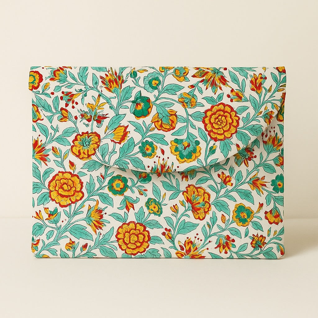 pochette handbag